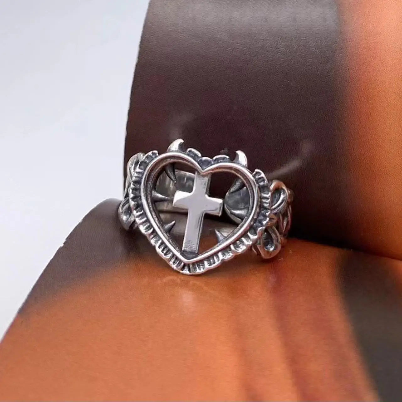 Jewelry - Gothic - Death - Cross - Heart Ring